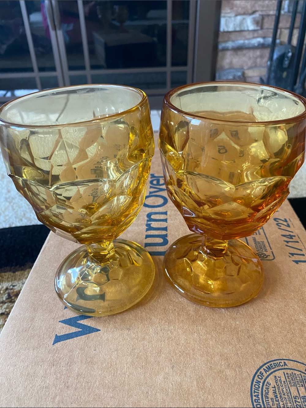 Amber Textured Glass Goblet Set - 2-Piece Decorative Drinkware